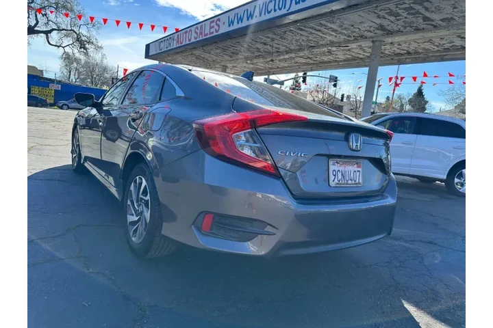 $13995 : 2018 Civic EX image 8