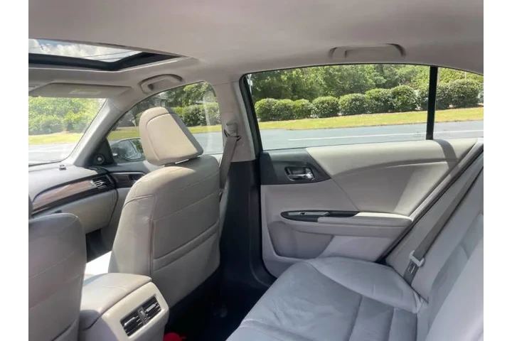 $17650 : 2017 Accord EX-L image 10