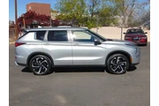 $23997 : Mitsubishi Outlander 2024 AW thumbnail