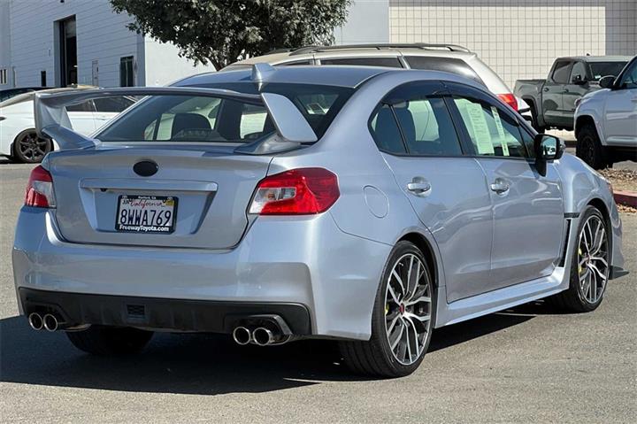 $36352 : WRX STi image 5