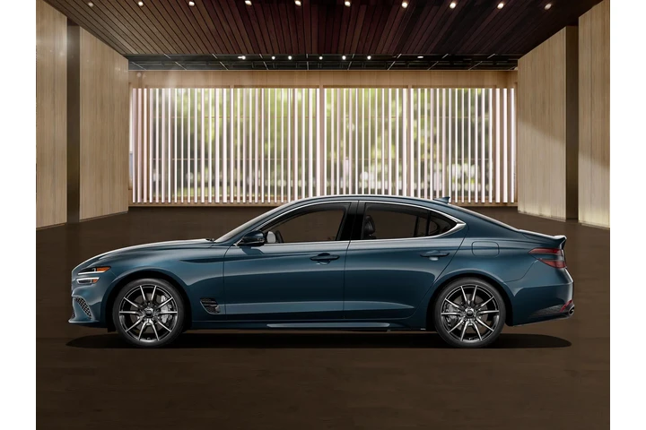 $29447 : Genesis G70 2024 2.5T Standa image 2