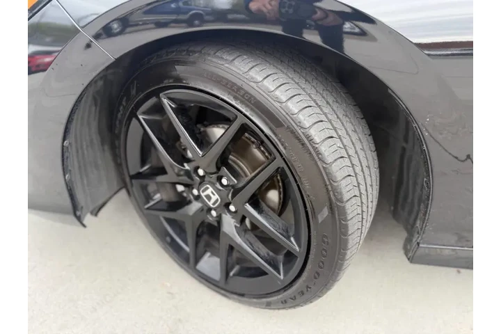 $23840 : 2025 Civic Sport image 2