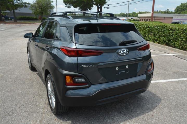 2021 KONA SEL image 9