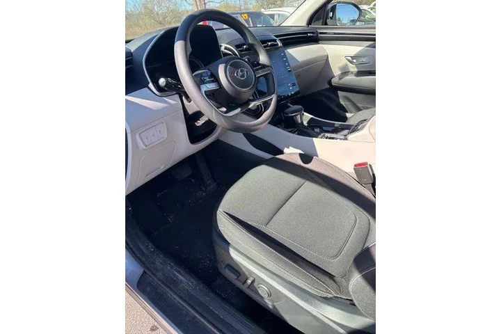$27990 : Hyundai TUCSON 2024 AWD SEL image 8