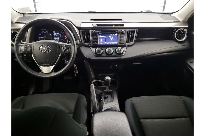 $17998 : Toyota RAV4 2018 LE 4dr SUV image 9