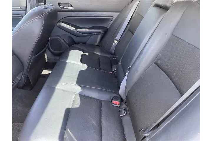 $22999 : Nissan Altima 2022 2.5 SR 4d image 9