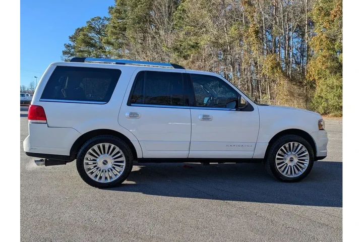 $23991 : Lincoln Navigator 2017 4x2 R image 4