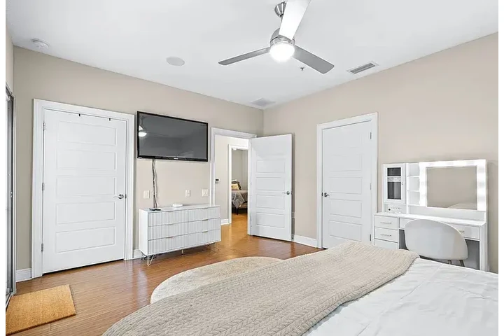 $2150 : HOUSE RENT IN TAMPA FLORIDA ! image 2