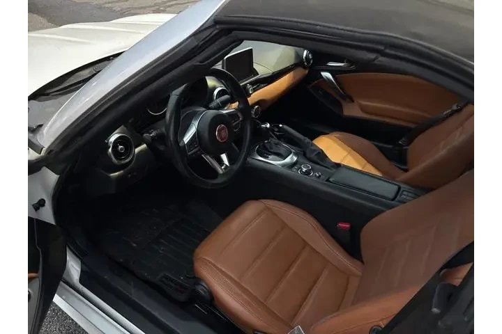 $12985 : FIAT 124 Spider 2017 Lusso 2 image 3