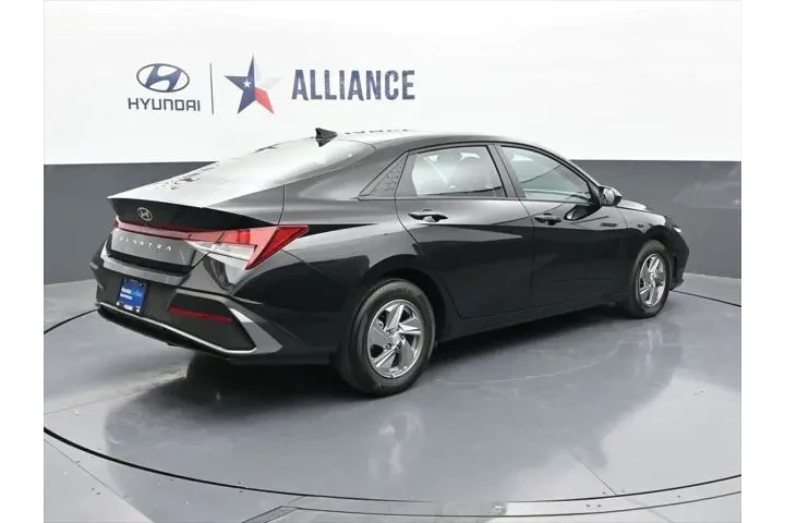 $20917 : Hyundai ELANTRA 2025 SE 4dr image 8