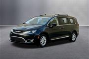 $20231 : 2020 Pacifica Touring L thumbnail