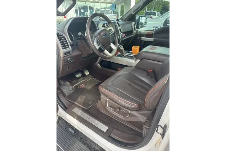 $25000 : Ford F-150 2016 4x4 King Ran image 4