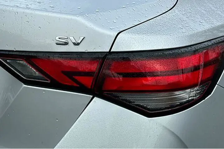 $14760 : Nissan Sentra 2021 SV 4dr Se image 9