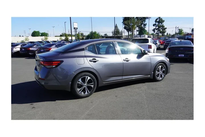 $17984 : 2021 Sentra SV image 6