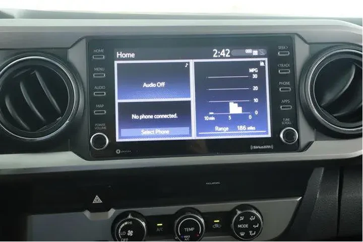 $27994 : Toyota Tacoma 2021 4x2 SR5 4 image 8