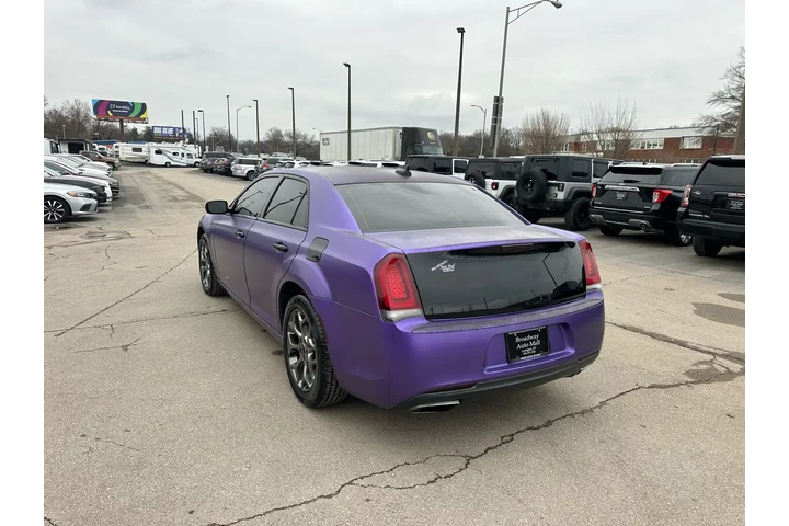 $8980 : 2016 300 4dr Sdn 300S AWD image 4