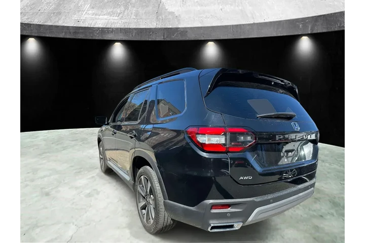 $37985 : Honda Pilot 2023 AWD Touring image 4