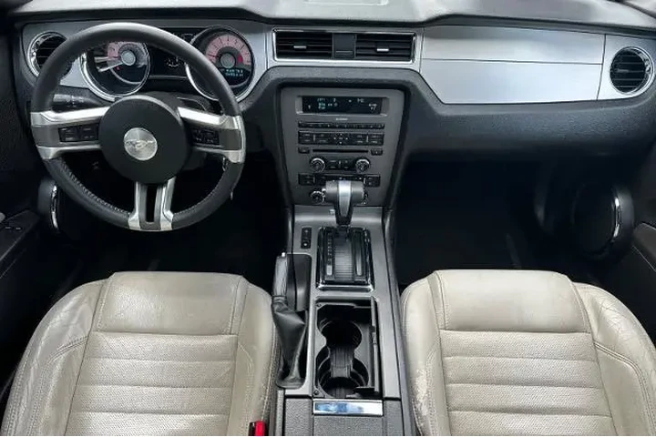 $9995 : Ford Mustang 2012 V6 2dr Fas image 3