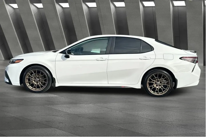 $26700 : Toyota Camry 2024 SE 4dr Sed image 10