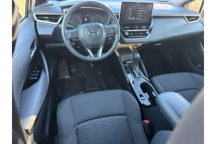 $24250 : Toyota Corolla Hatchback 202 image 8