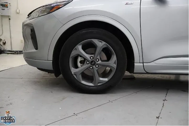 $17995 : Ford Escape 2024 ST-Line 4dr image 10