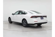 $25998 : Honda Accord 2023 EX 4dr Sed thumbnail