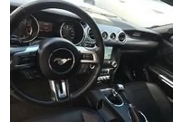 $33950 : Ford Mustang 2017 GT 2dr Fas image 3