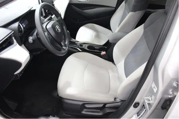 $17989 : Toyota Corolla 2020 LE 4dr S image 5