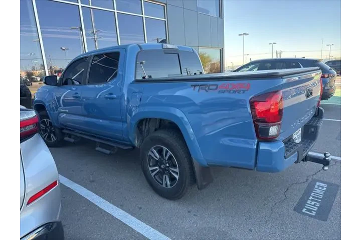 $31991 : Toyota Tacoma 2019 4x4 TRD S image 10