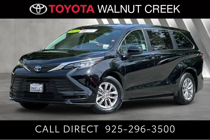 $35900 : Toyota Sienna 2023 LE 8-Pass image 1