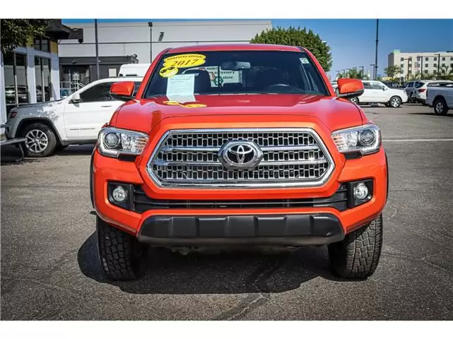 2017 Toyota Tacoma Double Cab image 2