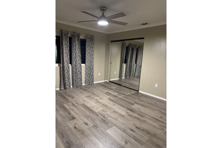 $1200 : Recamara image 2