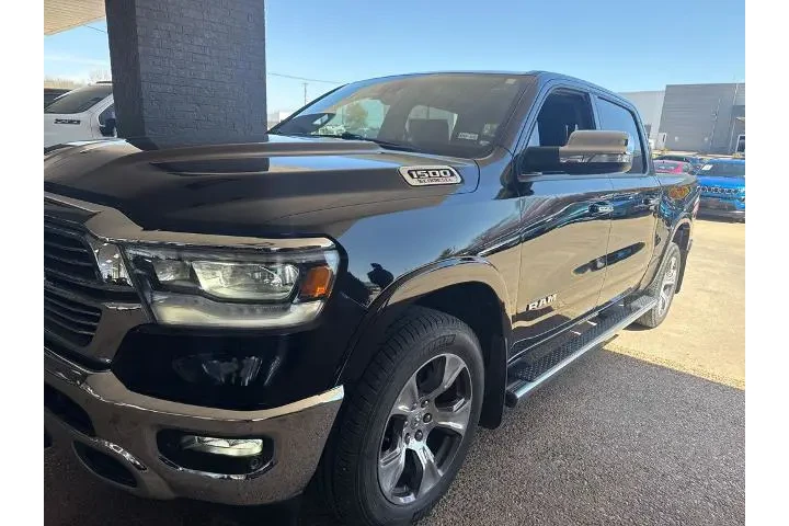 $28585 : Ram 1500 2020 4x2 Laramie 4d image 1