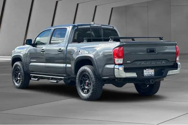 $28000 : Toyota Tacoma 2016 4x4 TRD O image 10