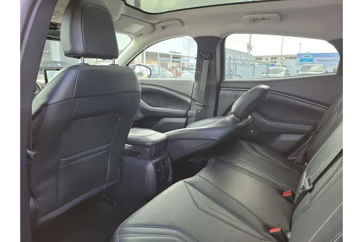 $26990 : Ford Mustang Mach-E 2022 AWD image 5