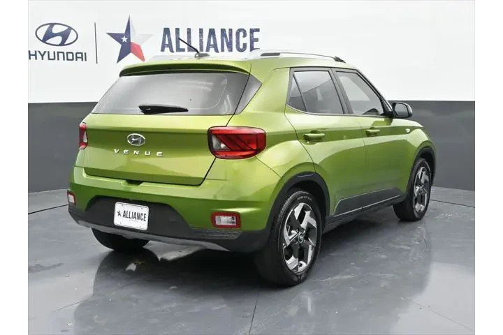 $18498 : Hyundai VENUE 2023 SEL 4dr C image 7