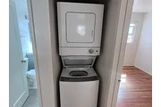 $2400 : San Diego Chic: Stylish Apartm thumbnail