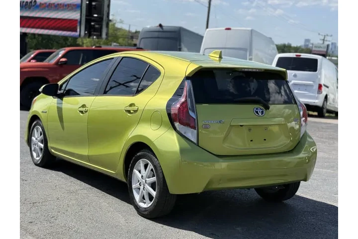 $14495 : 2015 Prius c Four image 7