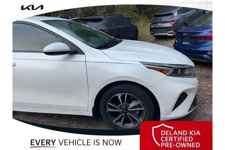 $15429 : Kia Forte 2024 LXS 4dr Sedan image 2