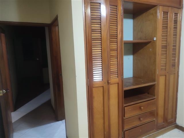 $400000 : Arriendo habitacion image 2