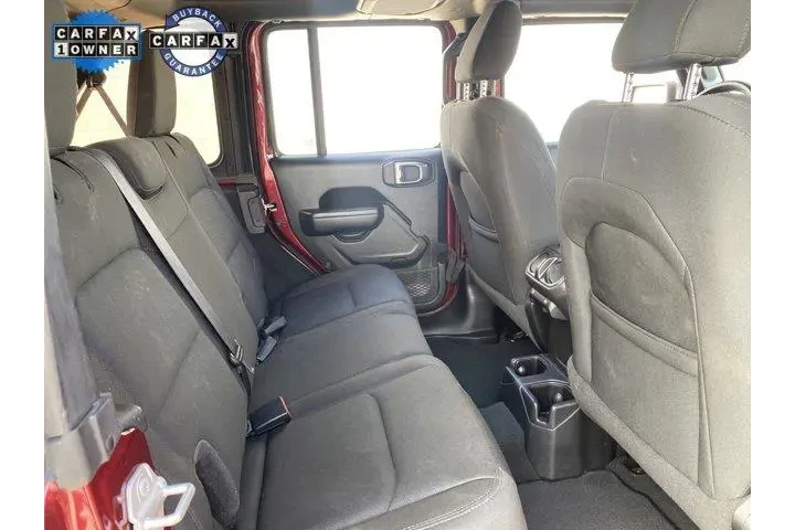 $23925 : Jeep Wrangler Unlimited 2022 image 10