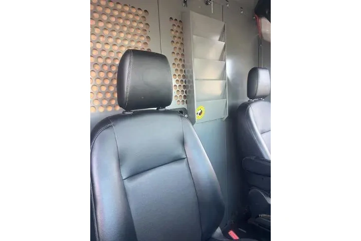 $27988 : Ford Transit 2021 250 3dr SW image 6