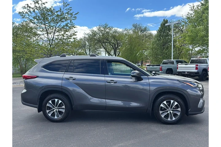 $40299 : 2022 Highlander XLE image 10