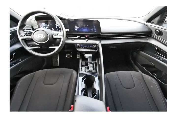 $23488 : Hyundai ELANTRA Hybrid 2025 image 10