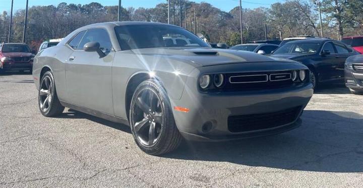 2018 Challenger SXT image 3