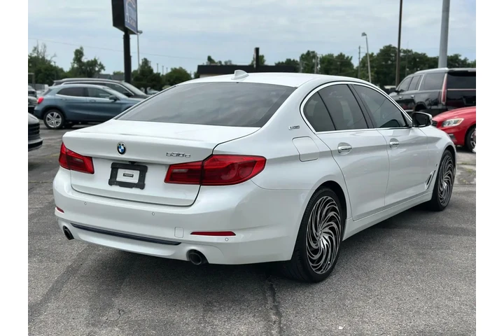 2018 BMW 5 SERIES 530E IPERFO image 10