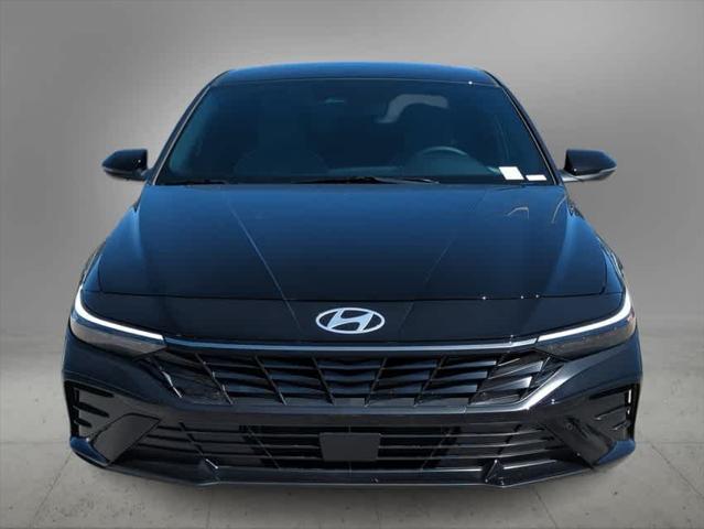 $29640 : New 2024 Hyundai ELANTRA HYBR image 8