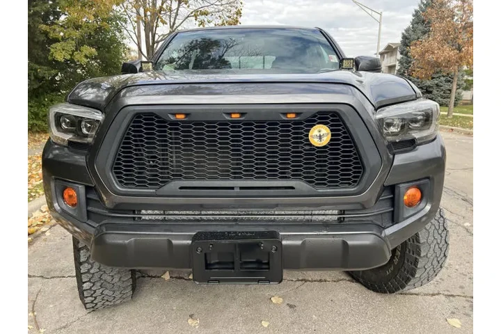 $28997 : 2017 Tacoma TRD Off-Road image 3