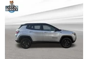 $20970 : Jeep Compass 2023 4x4 Trailh thumbnail