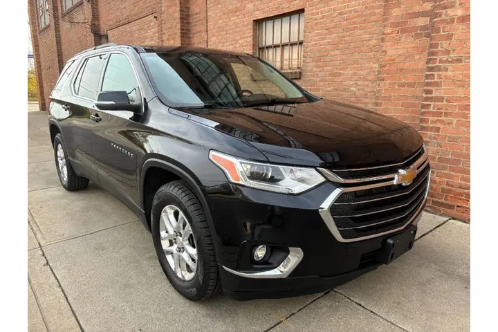 $22000 : 2021 Traverse LT Cloth image 8